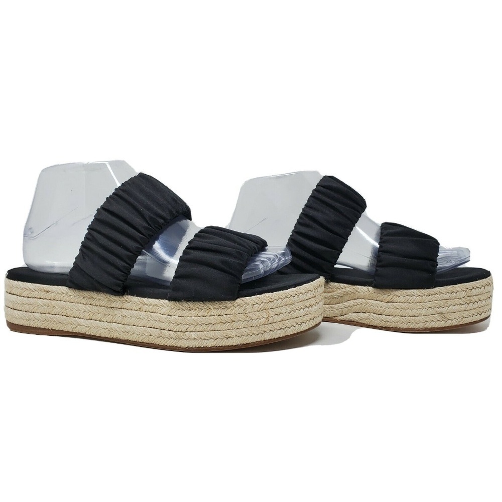 $375 Mercedes Castillo Yolanda Platform Sandals